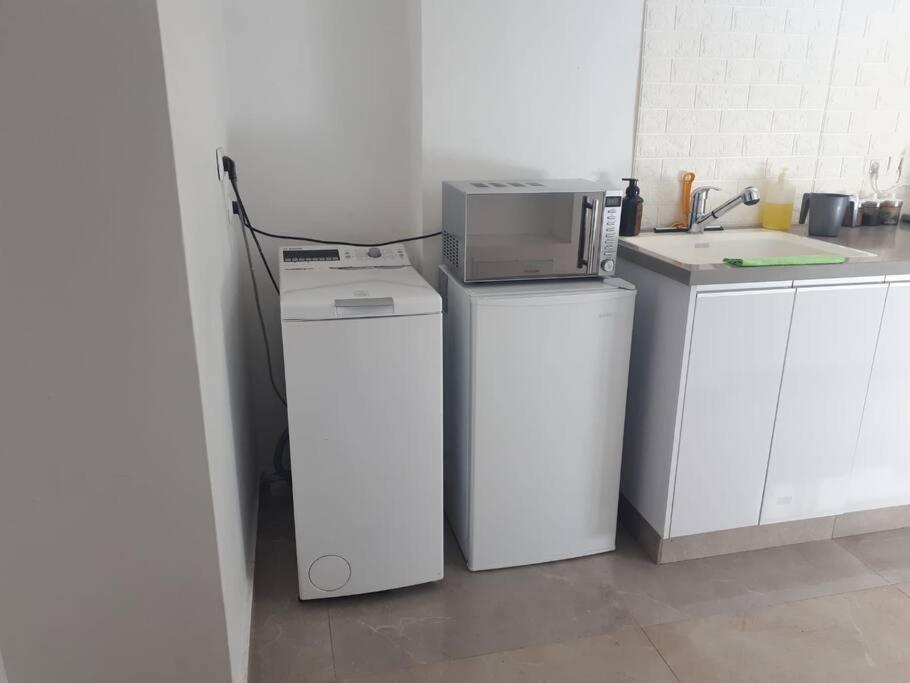 شقة Oded Inviting Housing القدس المظهر الخارجي الصورة